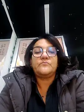 Snapshot of saraladys chatting on 04-23-26, 03:02 saraladys online show from 04-23-26, 03:02