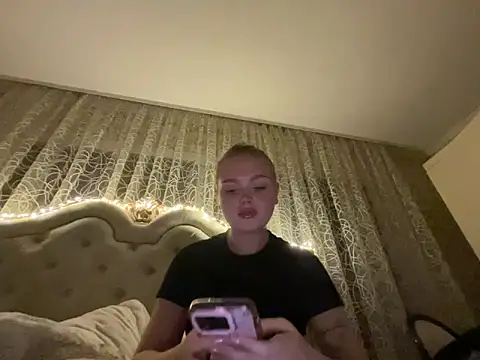 Snapshot of Maria_Smitt chatting on 03-04-26, 05:10 Maria Smitt online show from 03-04-26, 05:10