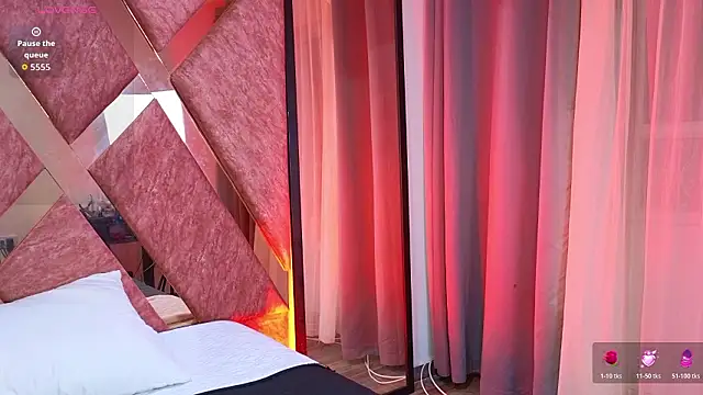 Emma Revees online show from 04-02-26, 03:35