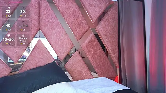 Emma Revees online show from 04-07-26, 03:19