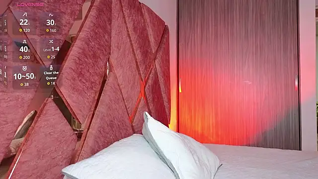 Emma Revees online show from 03-17-26, 05:32