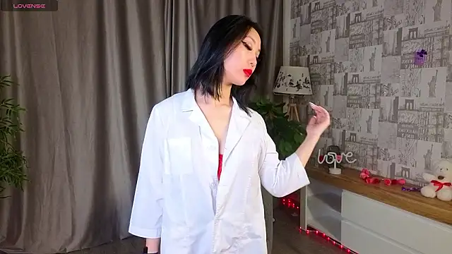 SuzySult online show from 03-20-26, 03:35