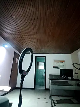 Im Luuu online show from 04-14-26, 11:04