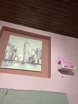 Im Luuu online show from 04-25-26, 11:24