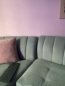 Im Luuu online show from 03-27-26, 01:12