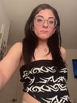 Mariyyumyums online show from 04-18-26, 04:26