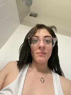 Mariyyumyums online show from 05-18-26, 08:08