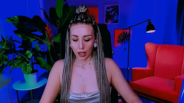 MonicaRiley online show from 05-08-26, 10:19
