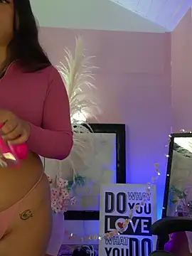 Emily Roussee online show from 03-13-26, 11:37