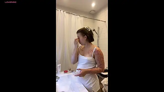 HermioneMoon online show from 07-18-26, 09:51
