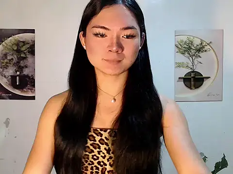 rainexox1 online show from 05-18-26, 09:47