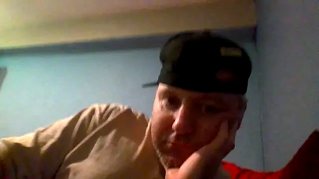 Snapshot of yoursextoy83 chatting on 03-10-26, 12:53 yoursextoy83 online show from 03-10-26, 12:53