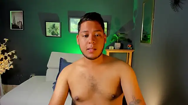 Akon 2XXX online show from 04-12-26, 02:20