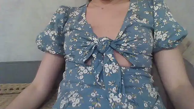 Snapshot of Luna2547 chatting on 04-20-26, 06:31 Luna2547 online show from 04-20-26, 06:31