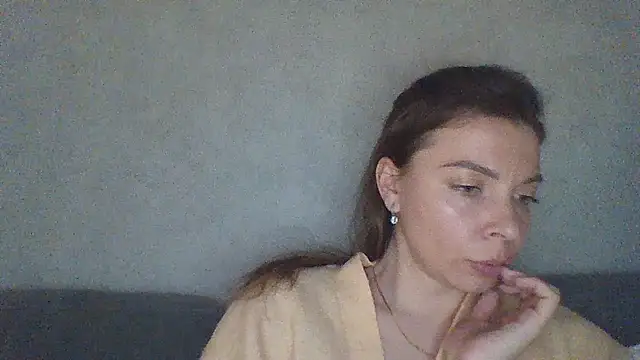 Luna2547 online show from 04-07-26, 05:48