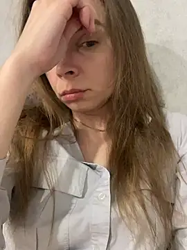 Luna2547 online show from 03-12-26, 07:51