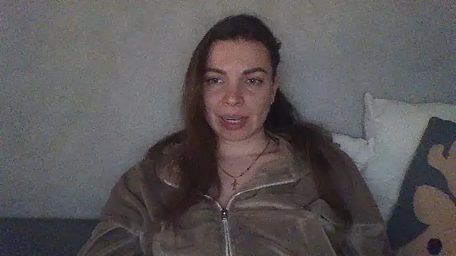 Luna2547 online show from 04-05-26, 05:52