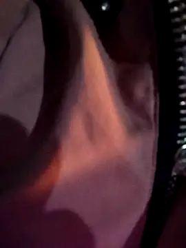 Snapshot of MiuNaaaa chatting on 03-09-26, 01:31 MiuNaaaa online show from 03-09-26, 01:31