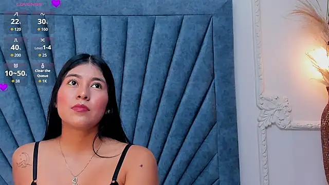 Leandra-Johnson online show from 04-06-26, 01:56