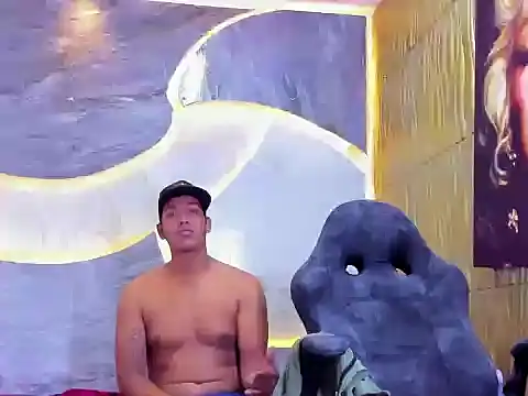 Snapshot of hot_couple_sexual chatting on 03-04-26, 12:57 hot couple sexual online show from 03-04-26, 12:57