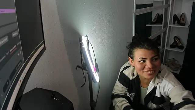 KiaraXMilf online show from 03-19-26, 08:20