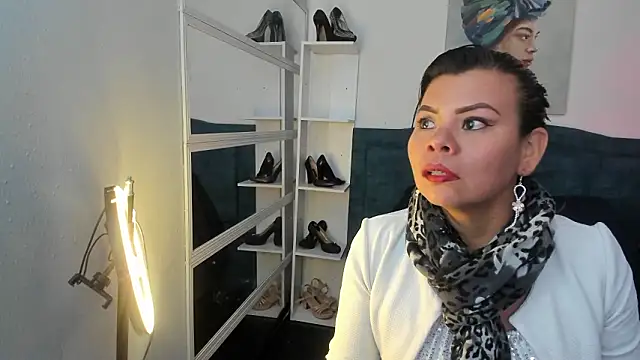 KiaraXMilf online show from 03-21-26, 11:36