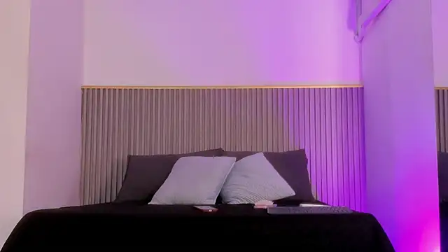 ashvalentine  online show from 04-16-26, 07:47