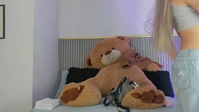 ashvalentine  online show from 07-13-26, 07:35