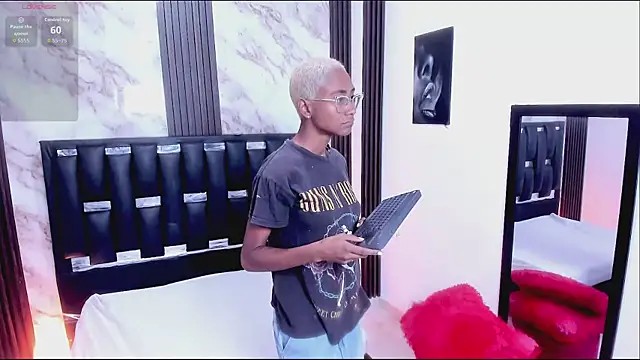 Nina vegas online show from 05-05-26, 01:25