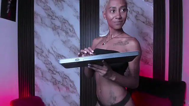 Nina vegas online show from 05-19-26, 01:29