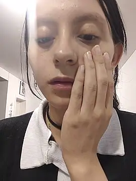 Naomimolie online show from 03-31-26, 11:23