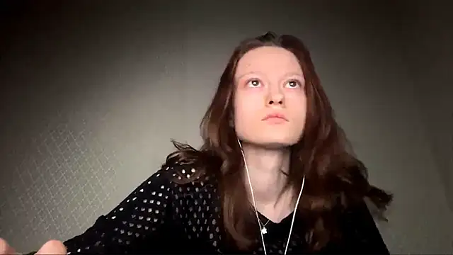 Snapshot of HousedMud chatting on 03-02-26, 09:44 HousedMud online show from 03-02-26, 09:44