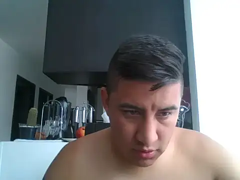 Snapshot of Sneyd10 chatting on 03-04-26, 02:36 Sneyd10 online show from 03-04-26, 02:36