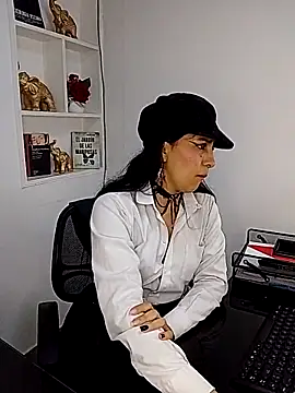 jaade doll online show from 03-31-26, 01:13