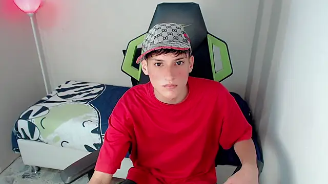 Snapshot of Pablito_junior chatting on 03-03-26, 03:13 Pablito junior online show from 03-03-26, 03:13