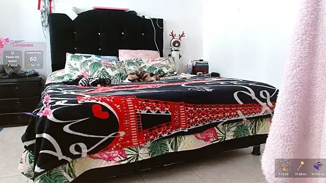 Snapshot of naomi_unu chatting on 06-30-26, 06:30 naomi unu online show from 06-30-26, 06:30