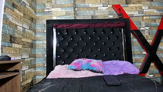 Denise Diaz online show from 03-27-26, 03:04