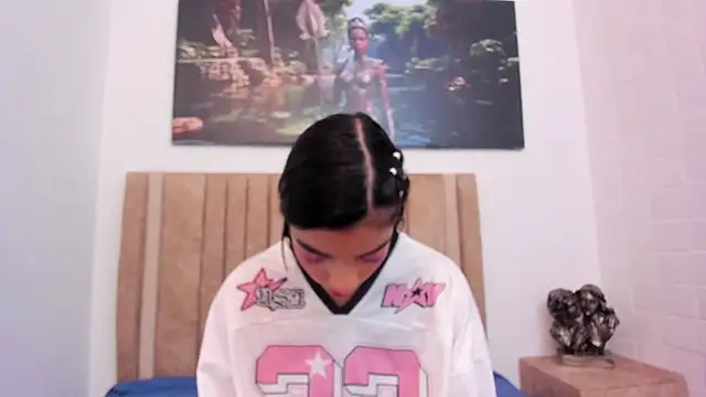 Thalia parkerr  online show from 05-29-26, 12:11