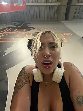 ManuelaVeeleez online show from 07-16-26, 02:41