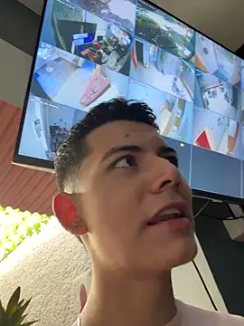 nicocrown online show from 04-23-26, 06:42