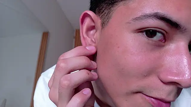 nicocrown online show from 03-10-26, 07:40