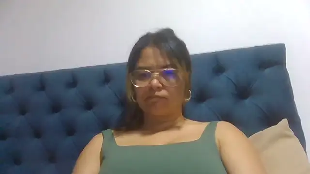 Jiwon Han online show from 04-13-26, 11:20