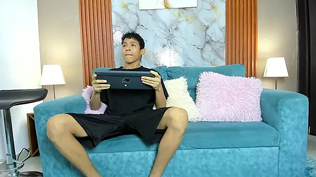 SKINNY BOYXXX online show from 03-04-26, 07:16