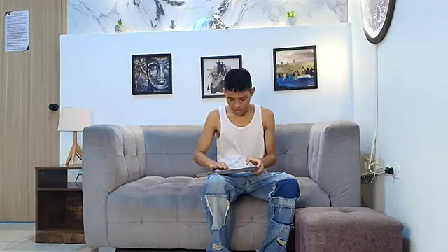 SKINNY BOYXXX online show from 04-07-26, 07:32