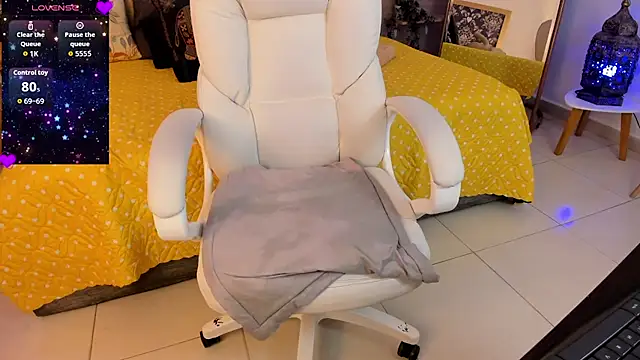  Azahaaraa  online show from 03-13-26, 03:44