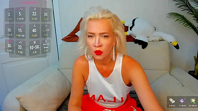 Snapshot of Ledi_Luna chatting on 06-22-26, 08:33 Ledi Luna online show from 06-22-26, 08:33