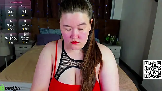 Snapshot of Miss_Triss chatting on 06-14-26, 07:53 Miss Triss online show from 06-14-26, 07:53