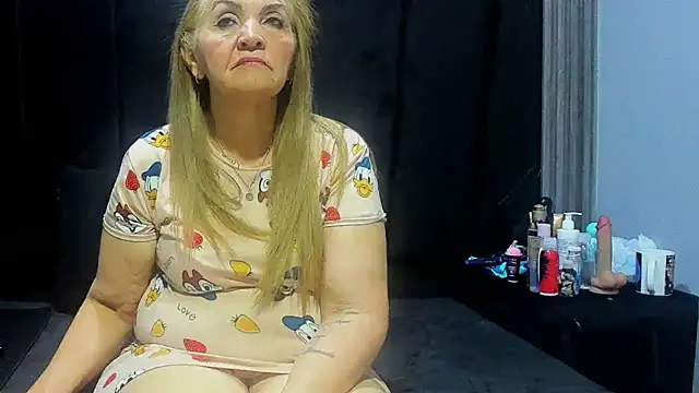 queenstarhy online show from 05-03-26, 01:22