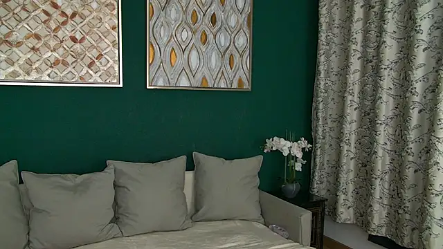 SkinnyNatty online show from 04-02-26, 03:46