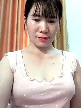 Bondgirl 9 online show from 05-16-26, 06:23